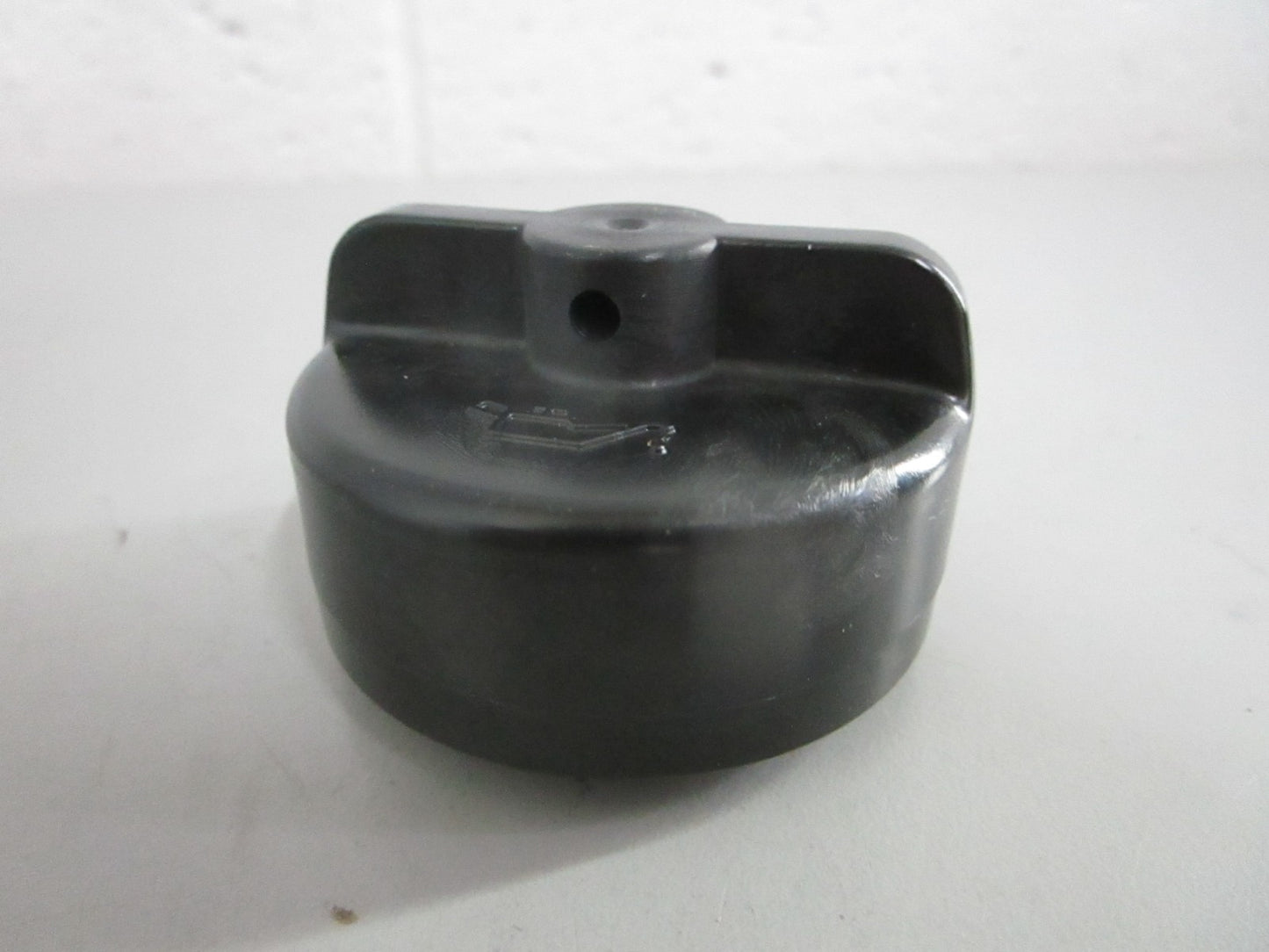 NEW OEM 3C8-71015-0 Tohatsu Oil Filler Cap 0820