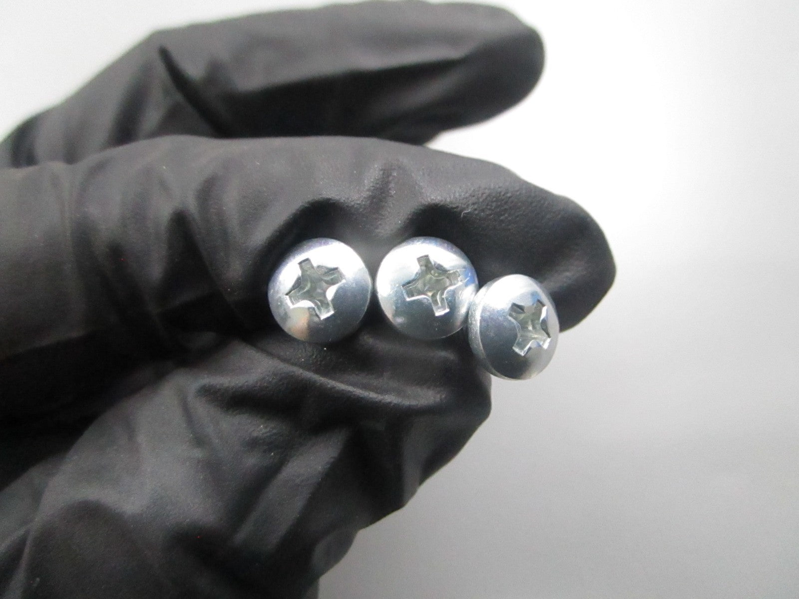 *NEW OEM* (LOT OF 3) 0810 Harley Davidson Screw 2604