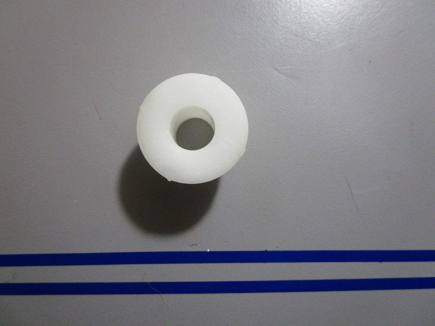 *NEW OEM* 0770 OMC Johnson Evinrude Bushing 329904 0329904