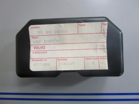 *NEW OEM* 0810 Volvo Penta Cap 839330