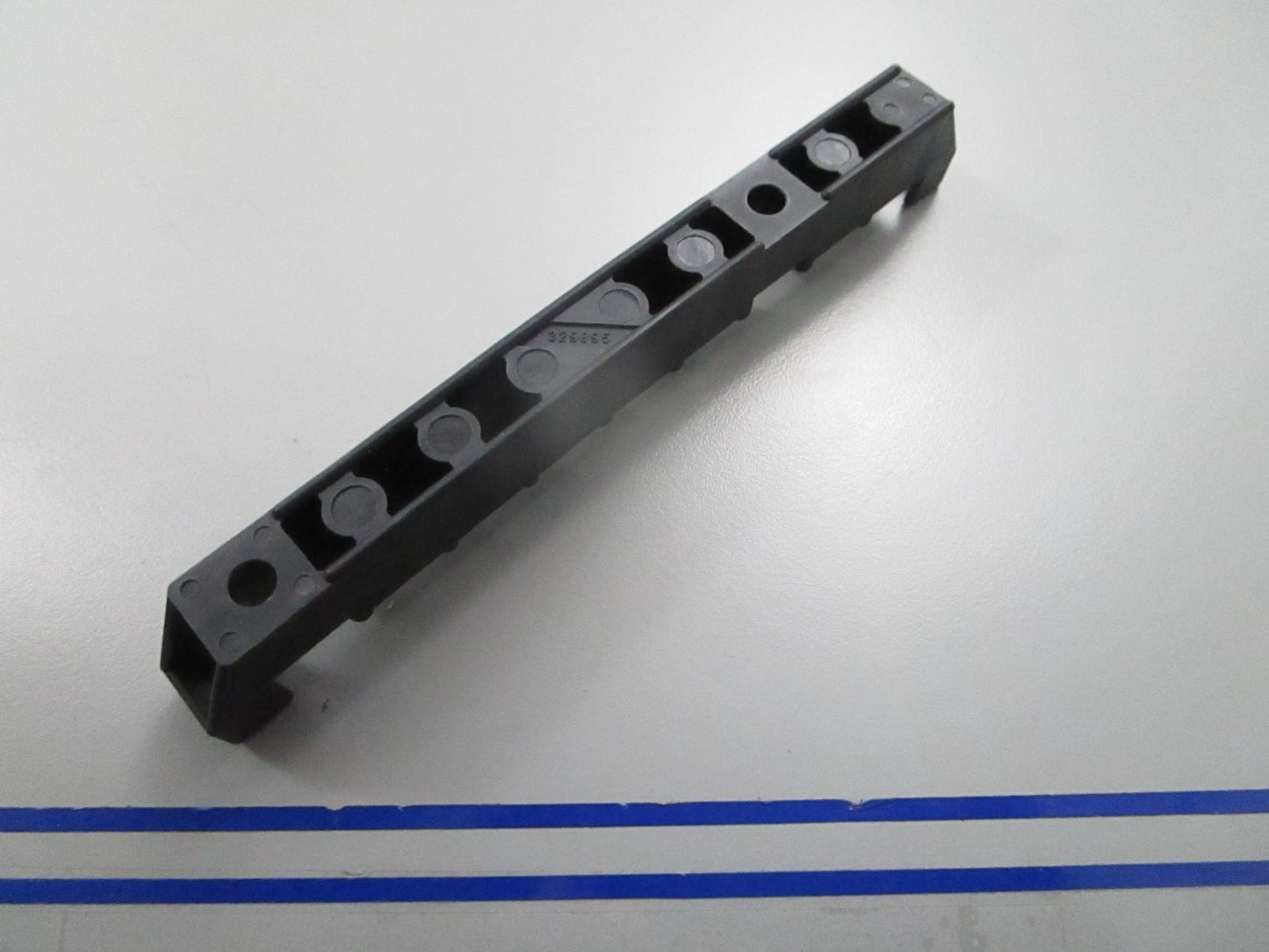 *NEW OEM* 0810 OMC Johnson Evinrude Terminal Block 329895 0329895