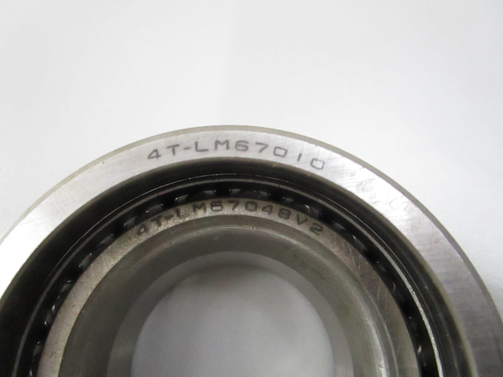 NEW 4T-LM67048V2 4T-LM67010 NTN Tapered Roller Bearing 0810