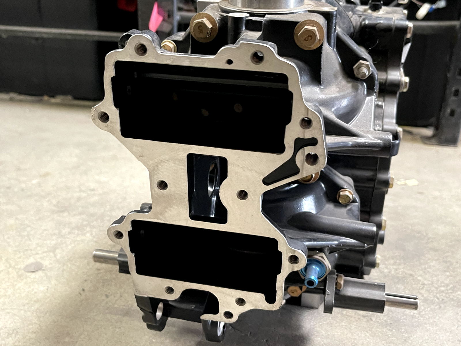 *NEW OEM* Johnson Evinrude 40 50 HP Powerhead