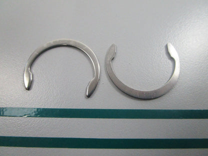 NEW OEM (LOT OF 2) 336110 0336110 OMC Johnson Evinrude Retaining Clip 0810