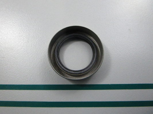 NEW OEM 309733 0309733 OMC Johnson Evinrude Crankshaft Seal 0810