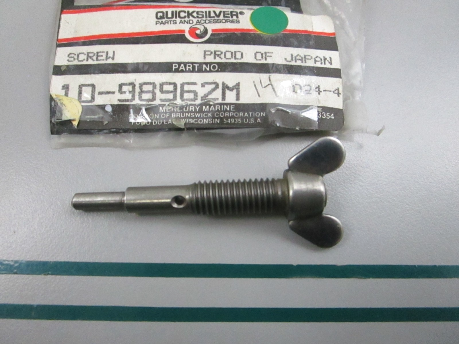 NEW OEM 10-98962M Mercury Quicksilver Screw 0810