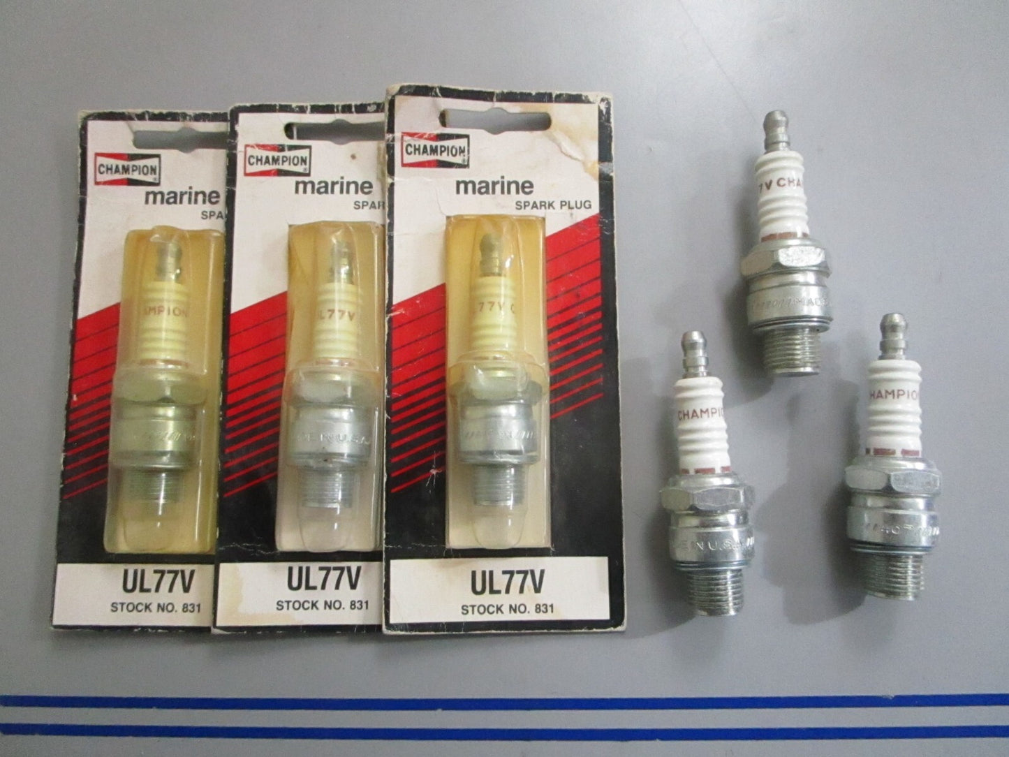 *NEW* (LOT OF 6) 0820 Champion Spark Plug UL77V