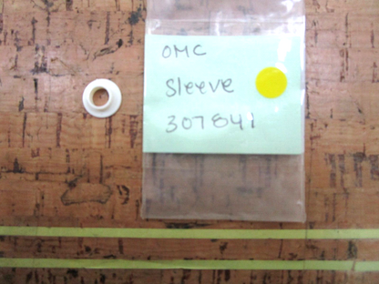 *NEW OEM* 0750 OMC Johnson Evinrude SLEEVE 307841 0307841