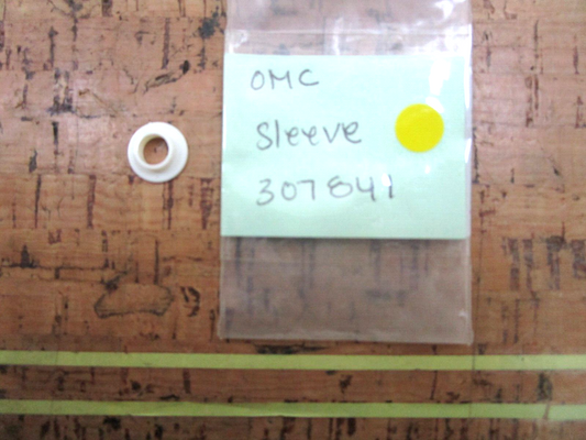 *NEW OEM* 0750 OMC Johnson Evinrude SLEEVE 307841 0307841