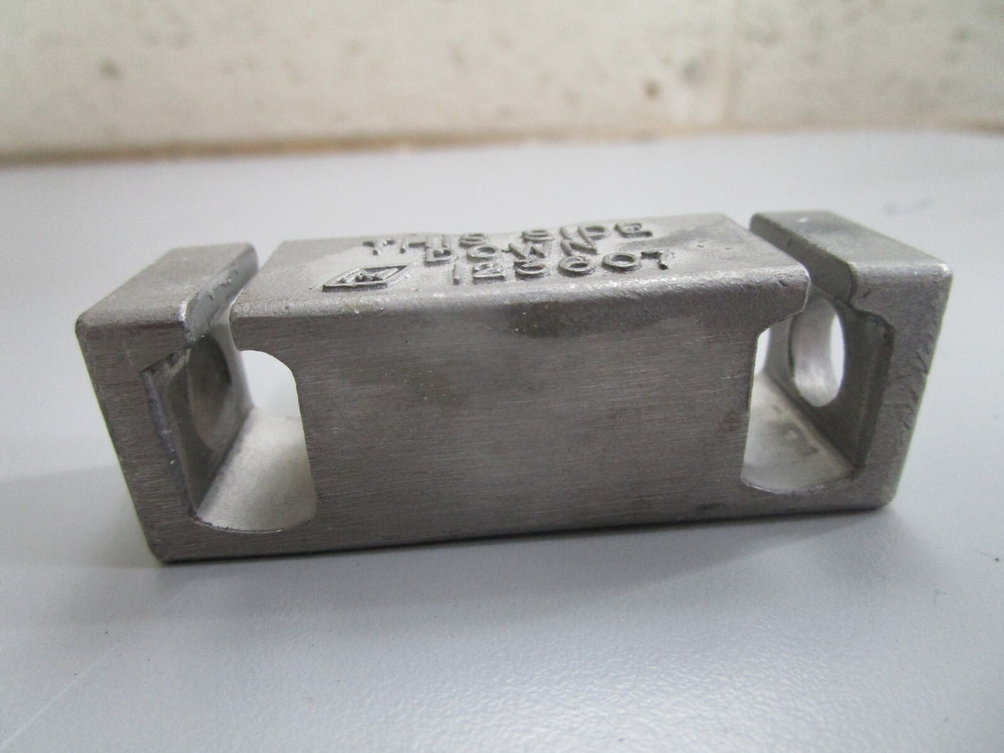 *NEW OEM* 0810 OMC Johnson Evinrude Connector 123607 0123607