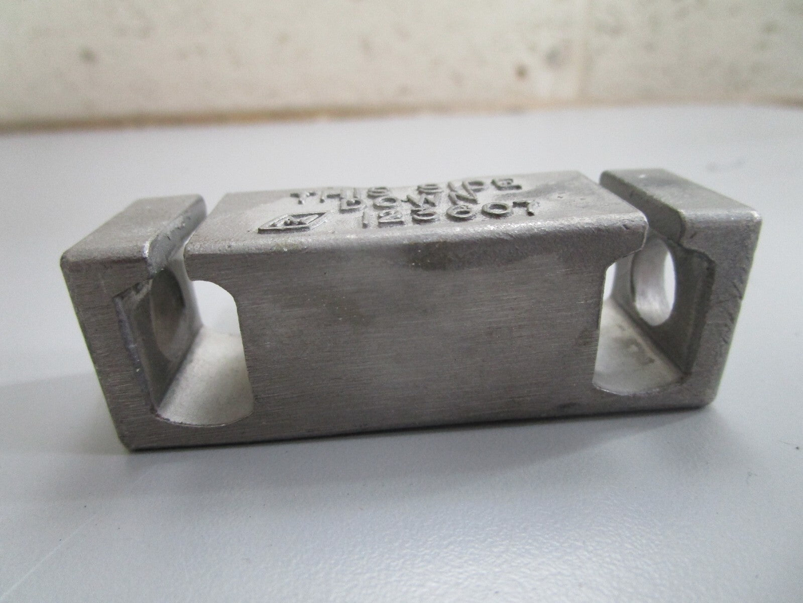 *NEW OEM* 0810 OMC Johnson Evinrude Connector 123607 0123607