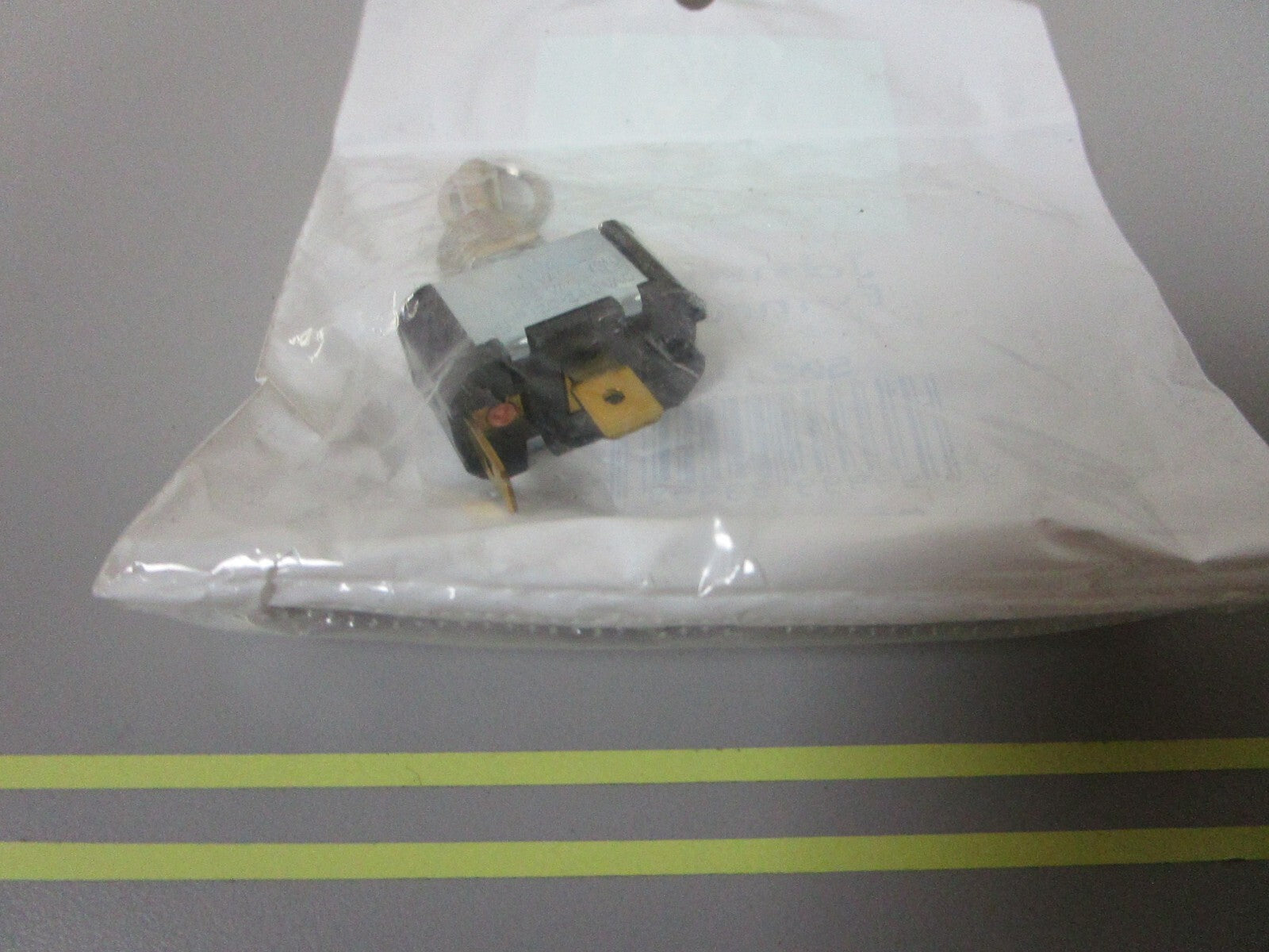 *NEW OEM* 0810 OMC Johnson Evinrude Switch 502420 0502420