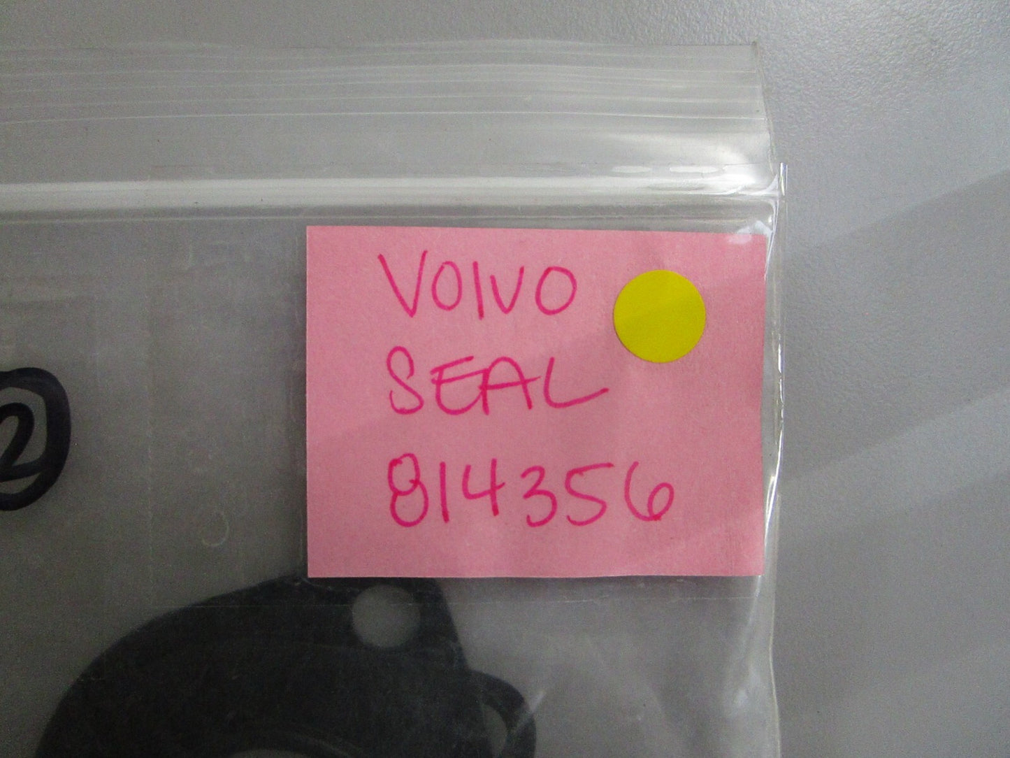 *NEW OEM* 0810 Volvo Penta Seal 814356
