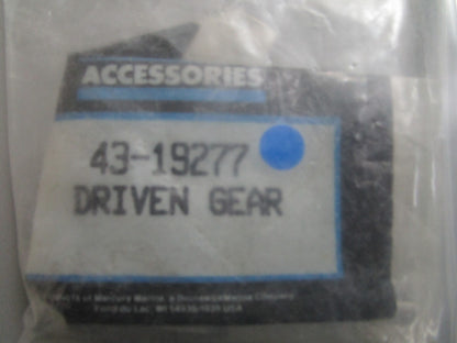 *NEW OEM* 0810 Mercury Quicksilver Driven Gear 43-19277