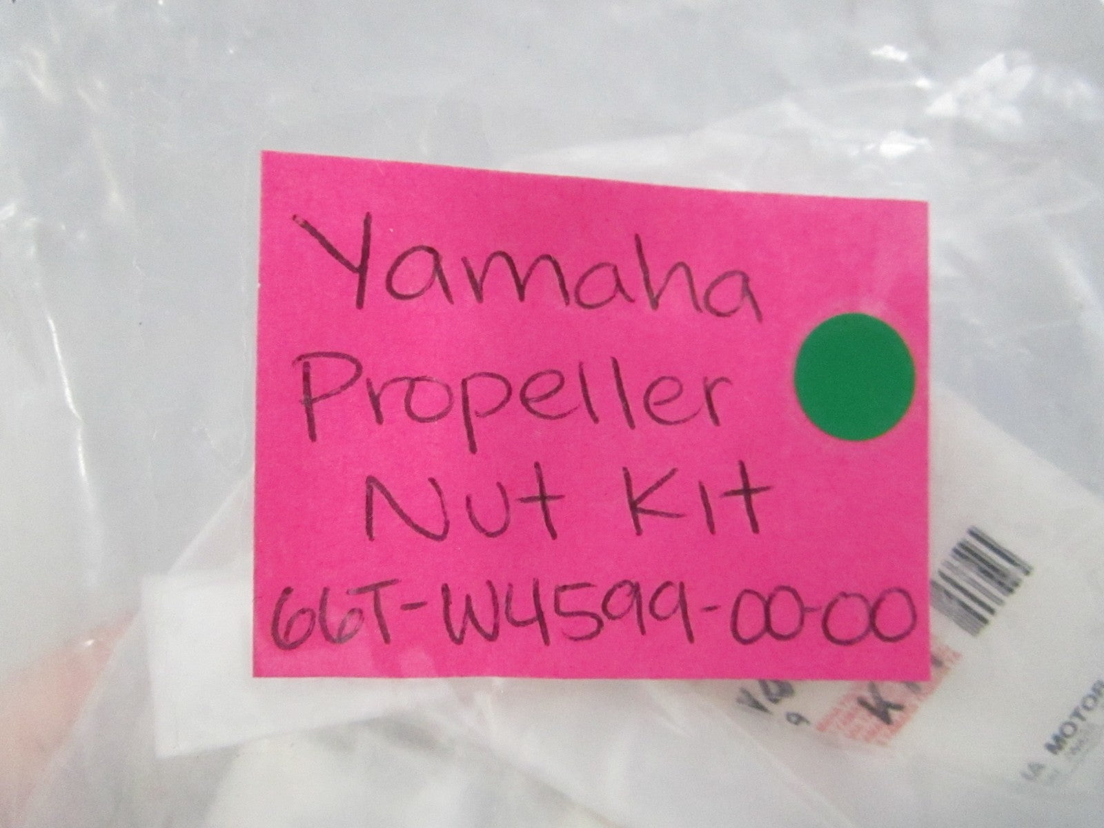 NEW OEM 66T-W4599-00-00 Yamaha Propeller Nut Kit 0810