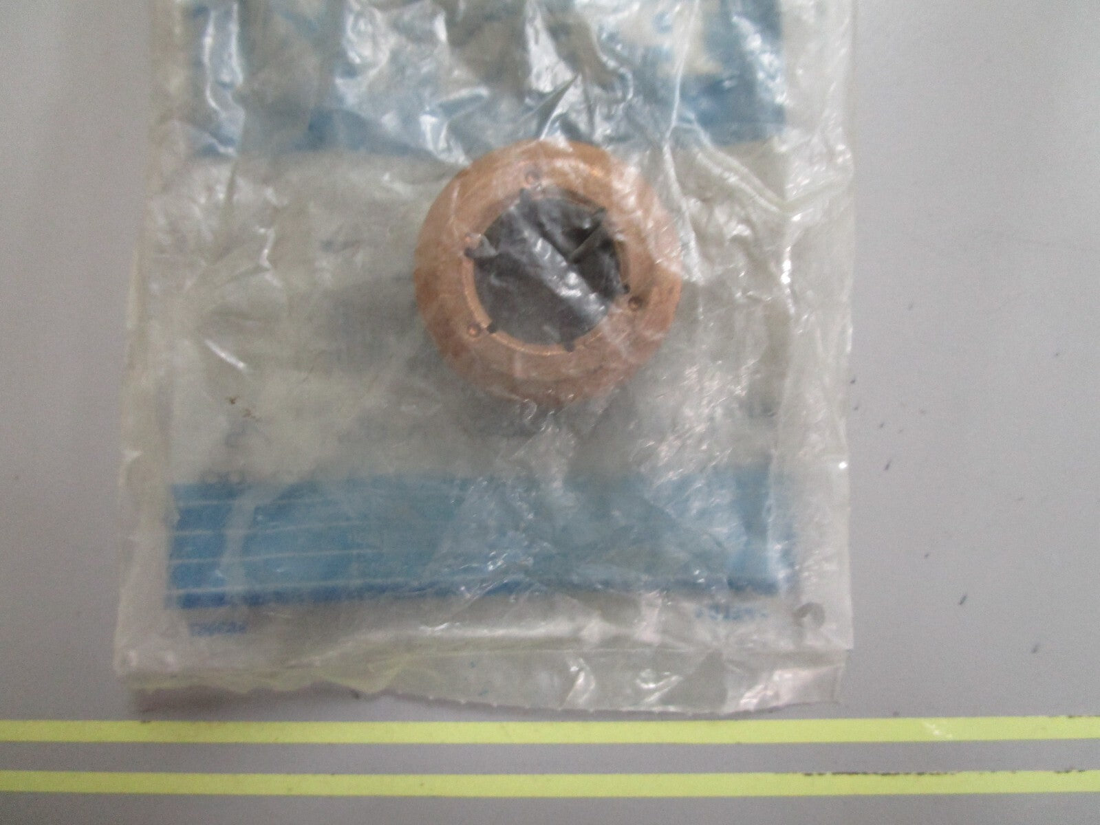 *NEW OEM* 0810 Volvo Penta Bearing 856917