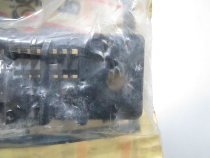 *NEW OEM* 0810 Mercury Quicksilver Cover 41896M