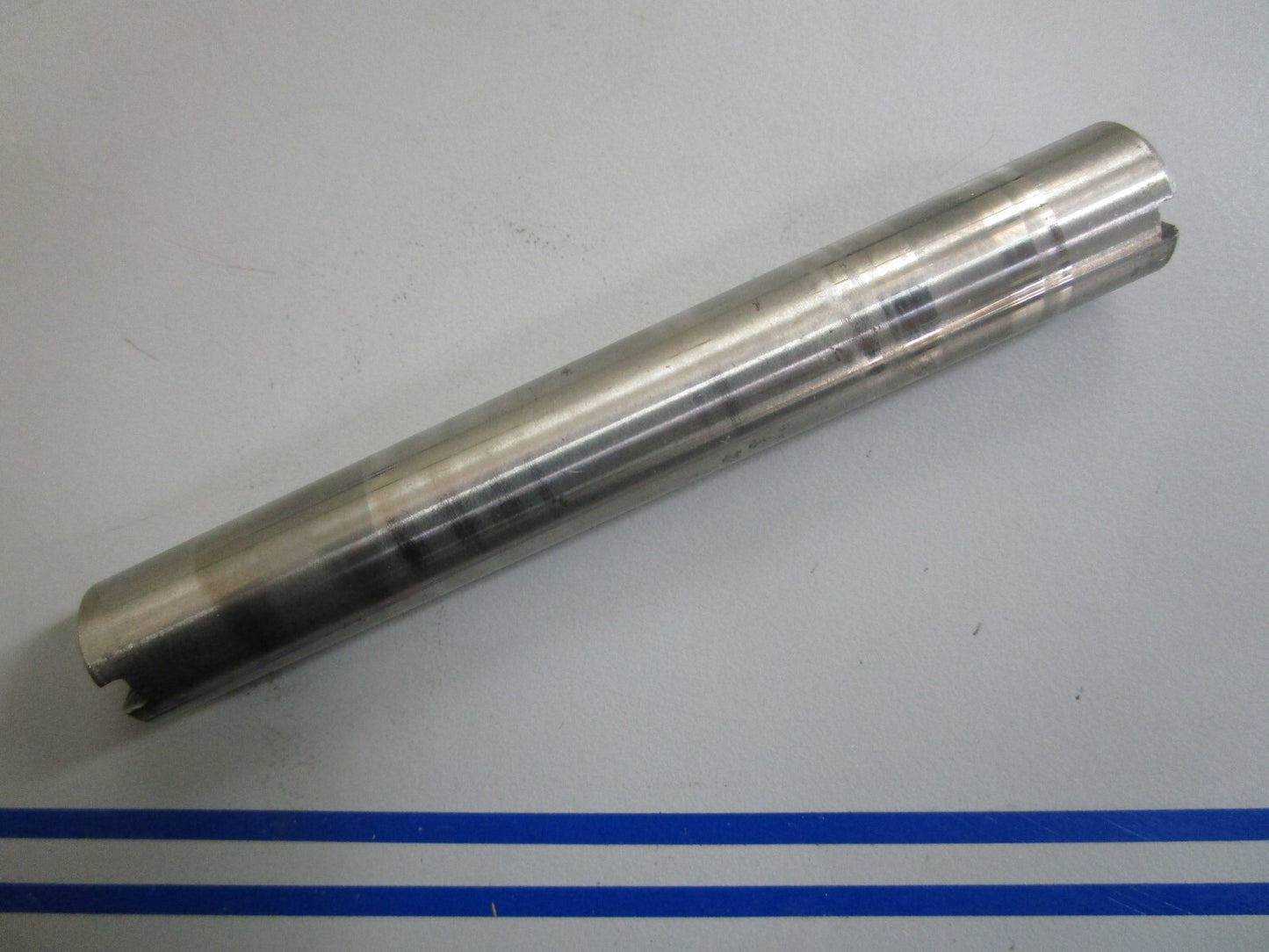 *NEW OEM* 0820 Volvo Penta Planet Shaft 827313