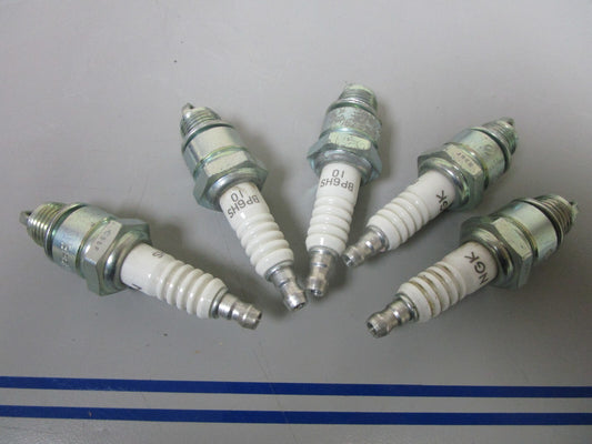 *NEW* (LOT OF 5) 0810 NGK Spark Plug BP6HS-10