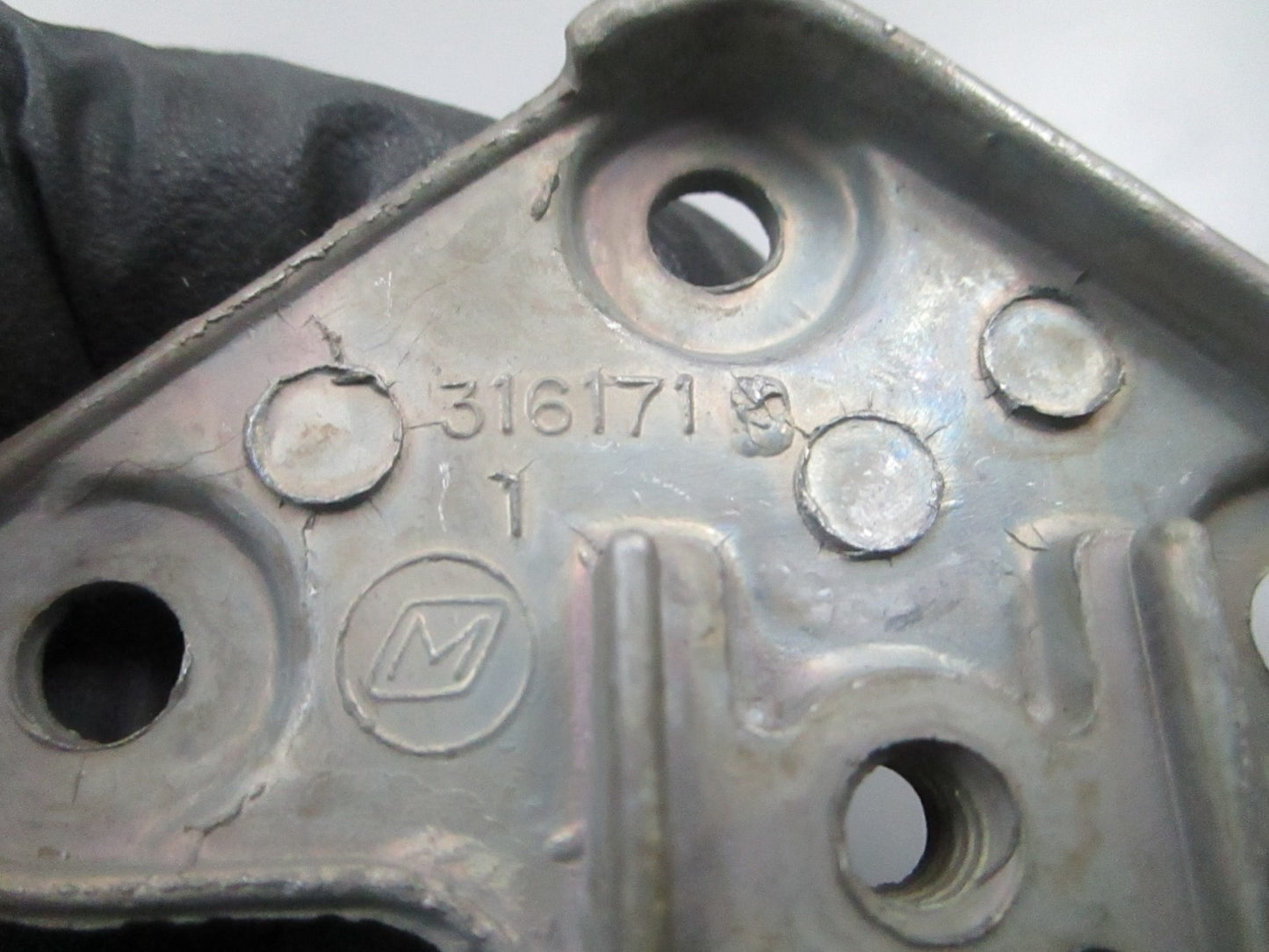 *NEW OEM* 0810 OMC Johnson Evinrude Anchor Block Hook 316171 0316171