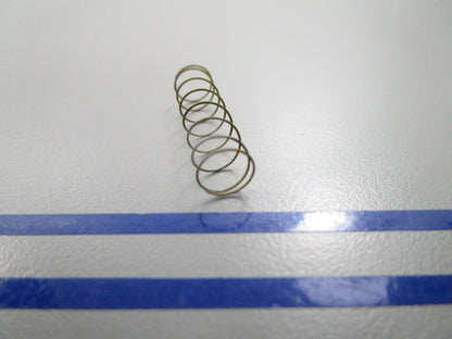 *NEW OEM* 0810 OMC Johnson Evinrude Spring 314739 0314739