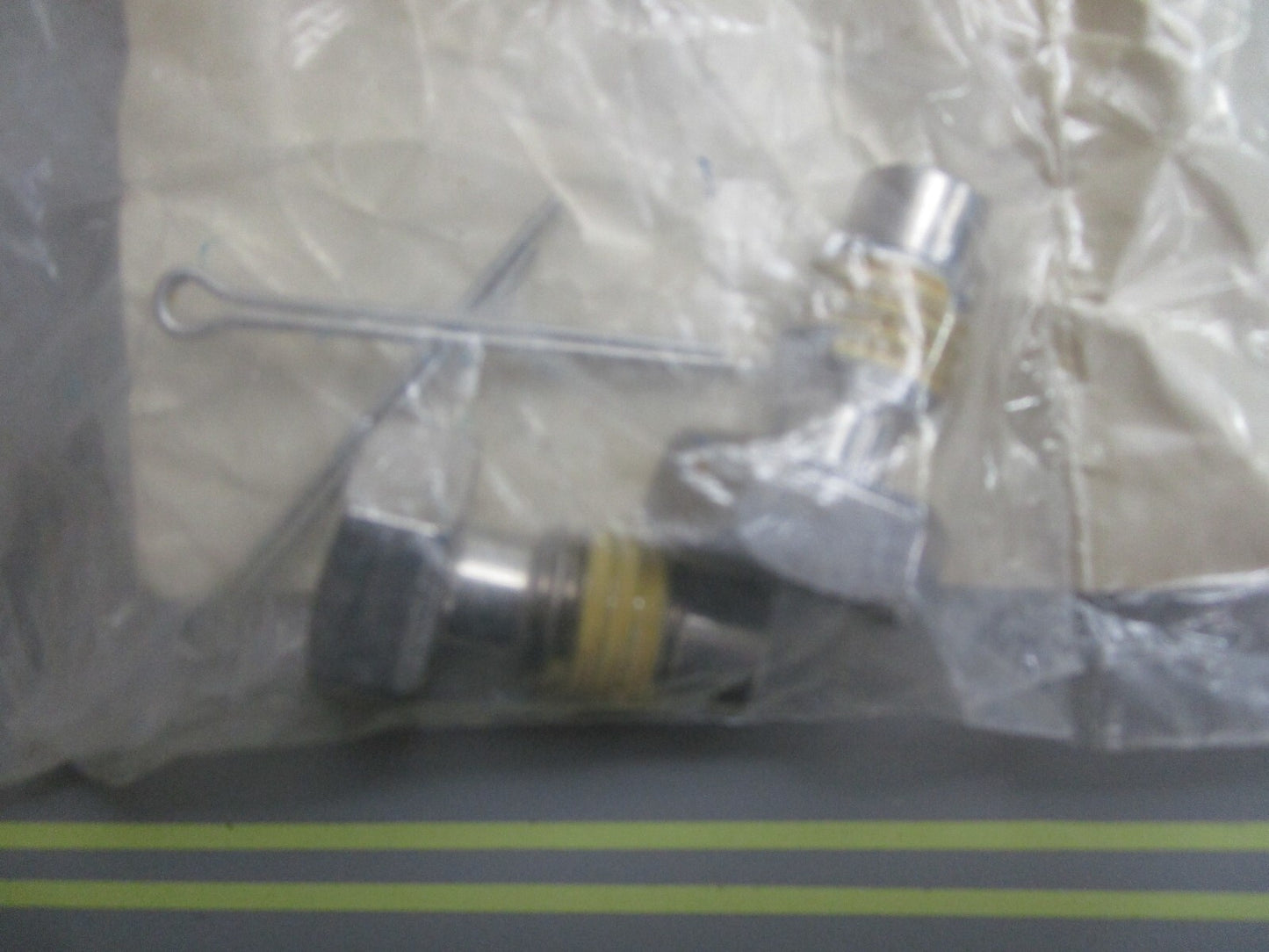 *NEW OEM* 0810 Volvo Penta Complete Attaching Kit 3853919