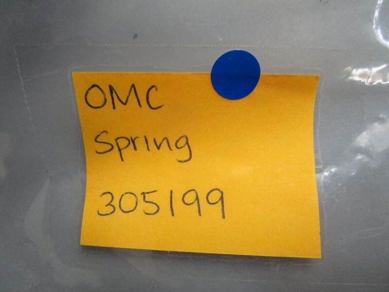 *NEW OEM* 0770 OMC Johnson Evinrude Spring 305199 0305199
