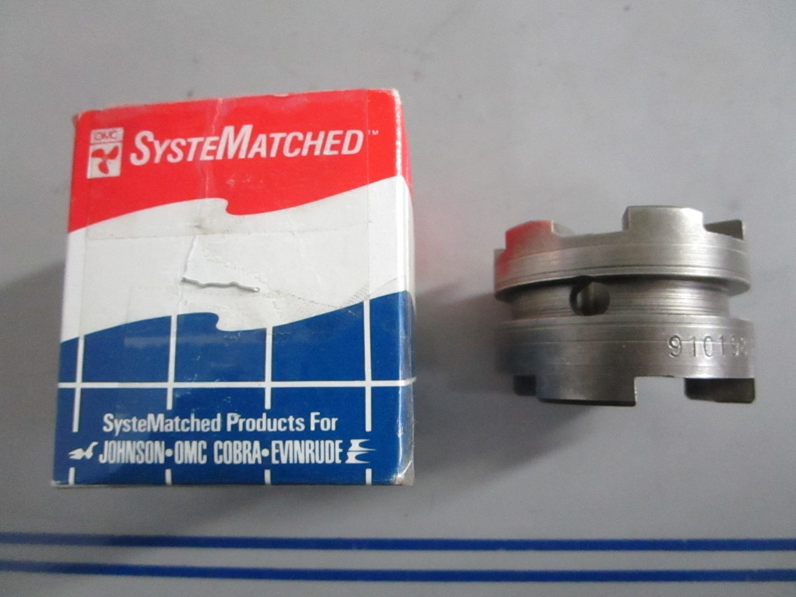 NEW OEM 910198 0910198 OMC Johnson Evinrude Clutch Dog 0820