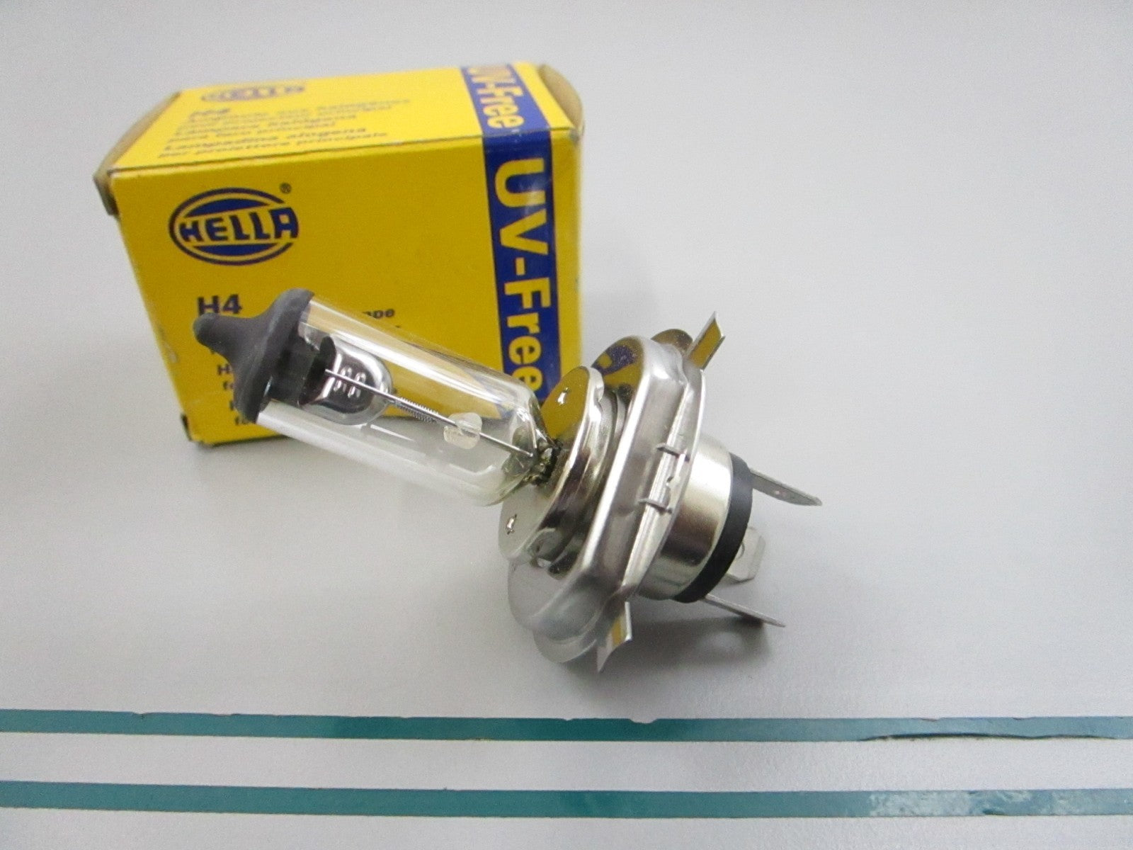 NEW 8GJ002525-131 Hella 12V 60/55W Bulb 0810