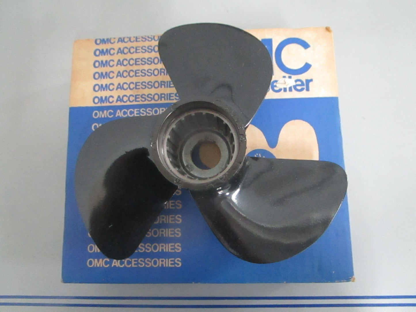 *NEW OEM* 0820 OMC Johnson Evinrude 8×4½ Propeller 310208 0310208