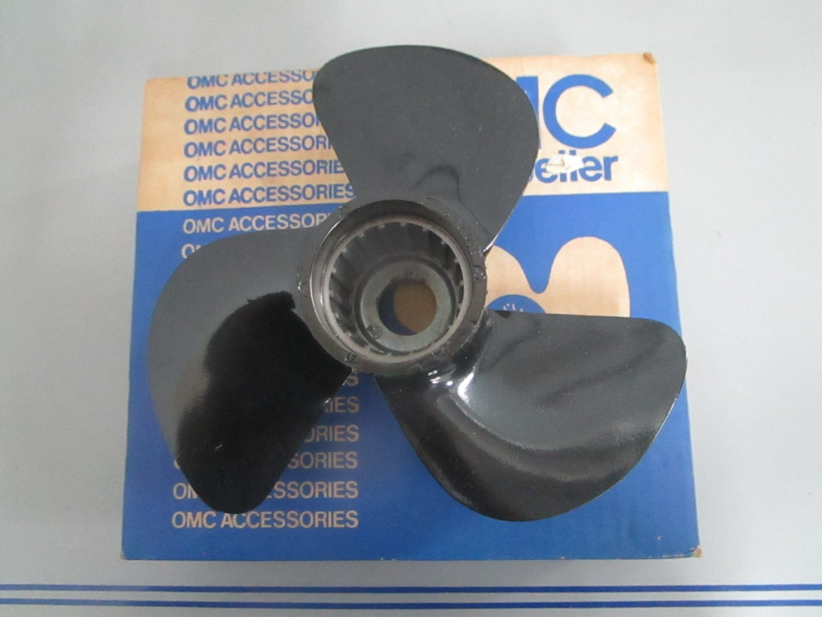 *NEW OEM* 0820 OMC Johnson Evinrude 8×4½ Propeller 310208 0310208