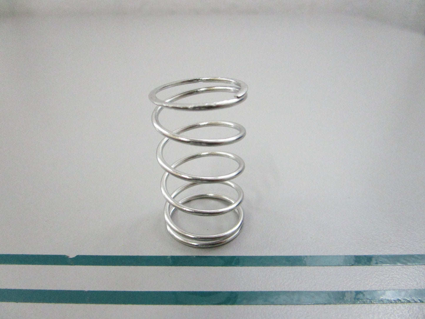NEW OEM 336826 0336826 OMC Johnson Evinrude Spring 0810