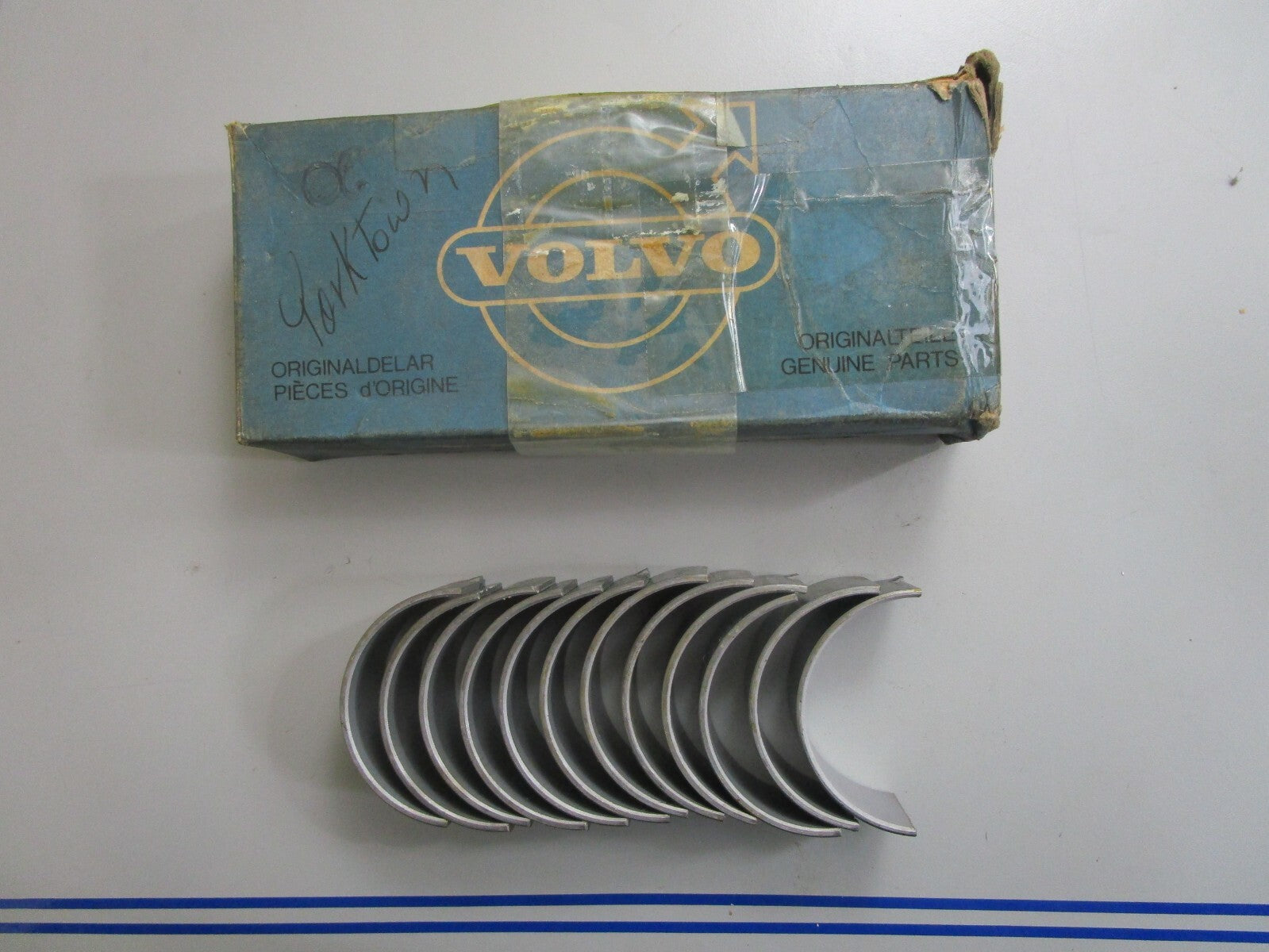 *NEW OEM* 0820 Volvo Penta Bearing Kit 271067