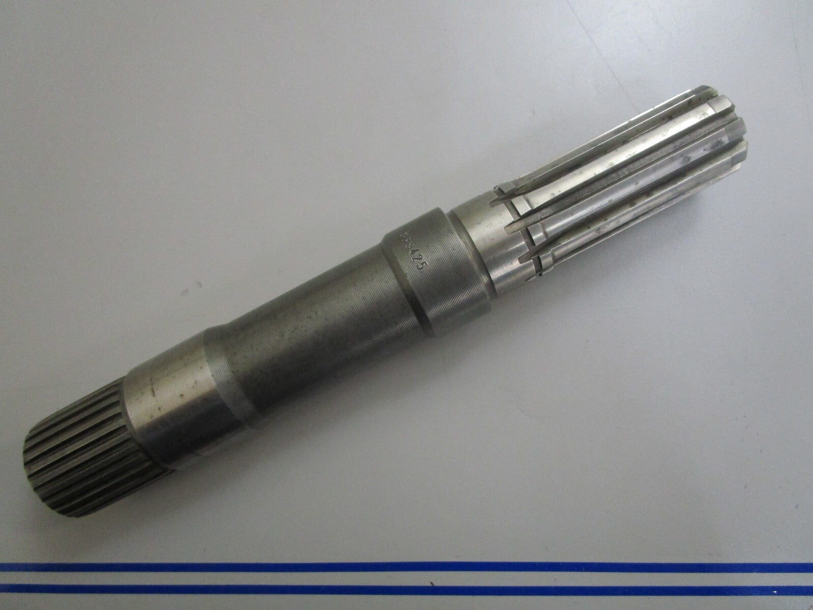 *NEW OEM* 0820 Volvo Penta Spindle Shaft 839425