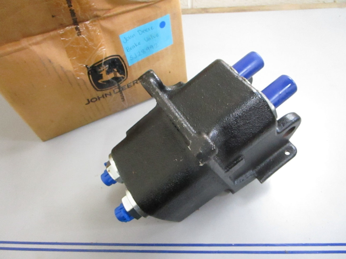 *NEW OEM* 0820 John Deere Brake Valve SJ28992