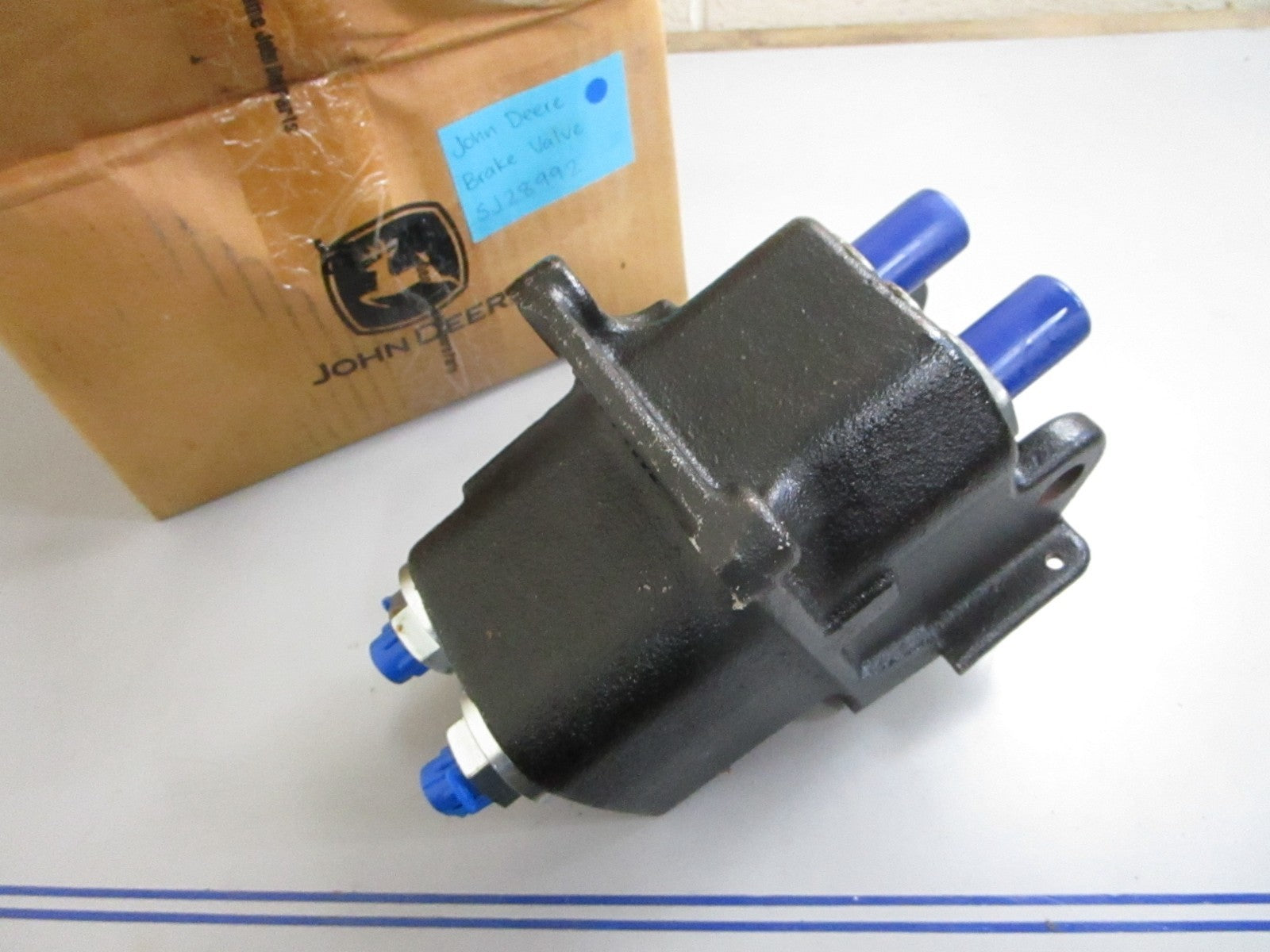*NEW OEM* 0820 John Deere Brake Valve SJ28992