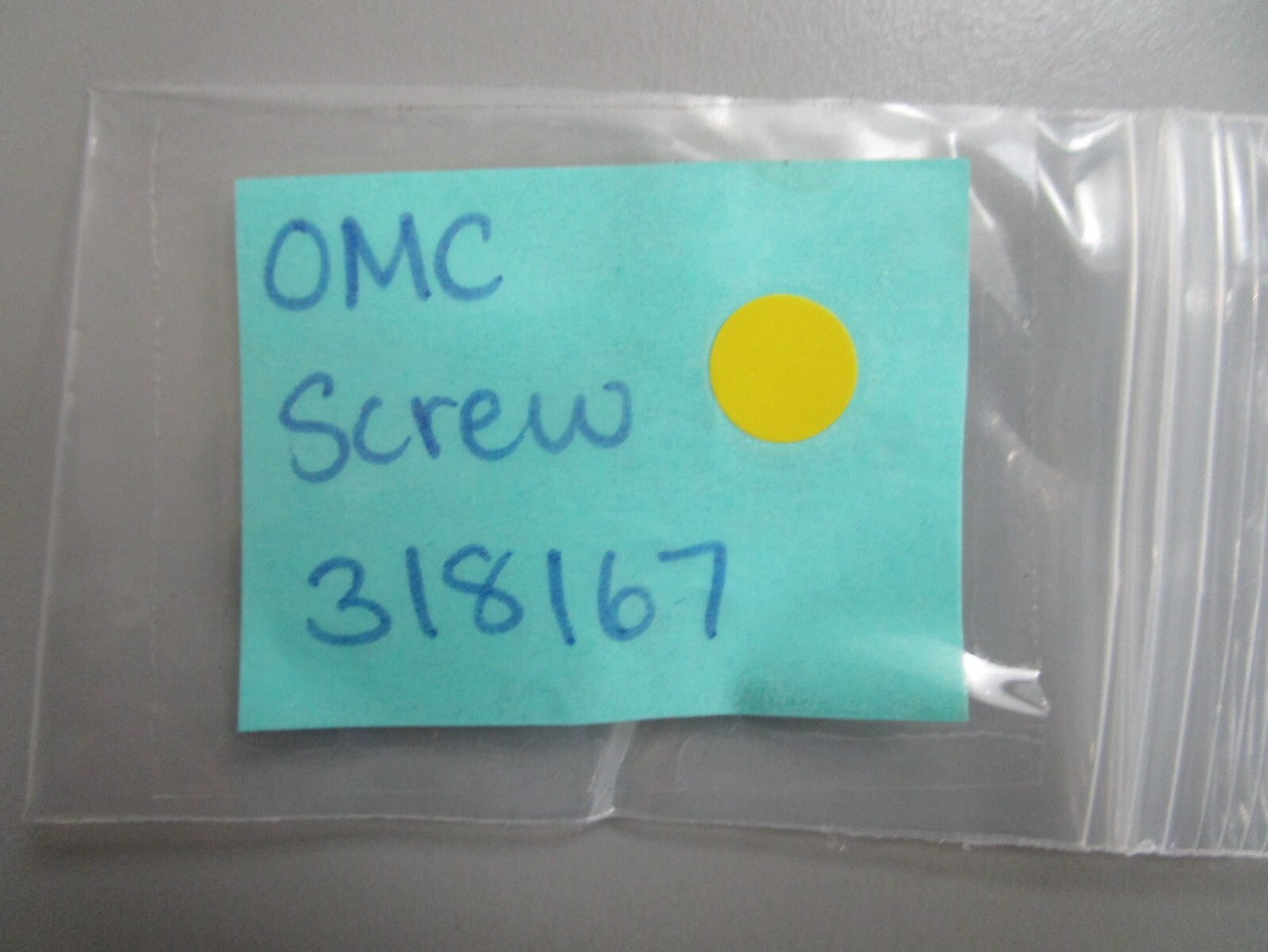 *NEW OEM* 0810 OMC Johnson Evinrude Screw 318167 0318167
