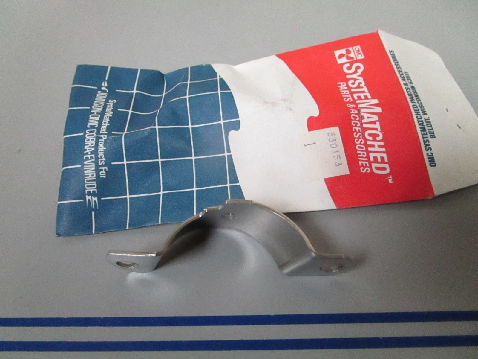 *NEW OEM* 0810 OMC Johnson Evinrude Clamp 330153 0330153