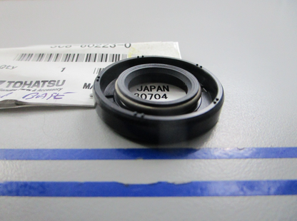 NEW OEM 3C8-60223-0 3C8602230 Tohatsu Oil Seal 0810