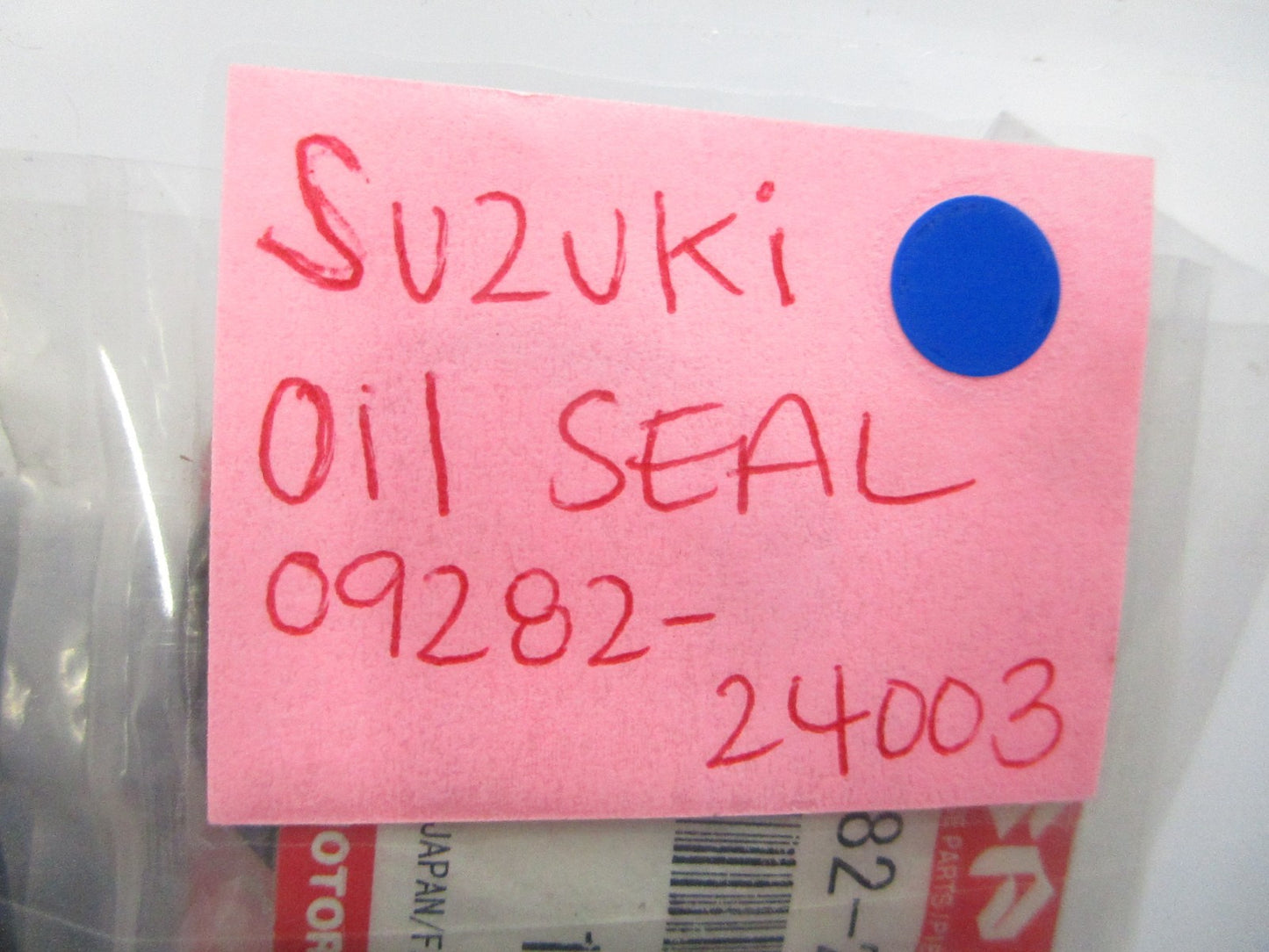 *NEW OEM* 0810 Suzuki Oil Seal 09282-24003