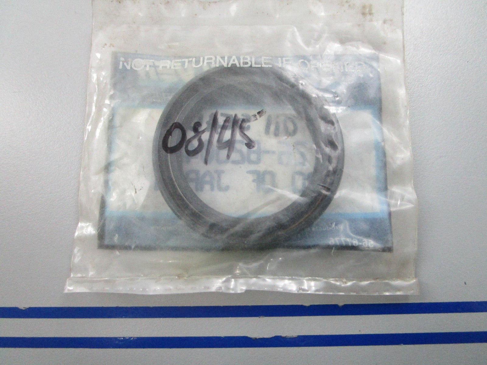 NEW OEM Mercury Quicksilver 26-825048 Oil Seal 0810