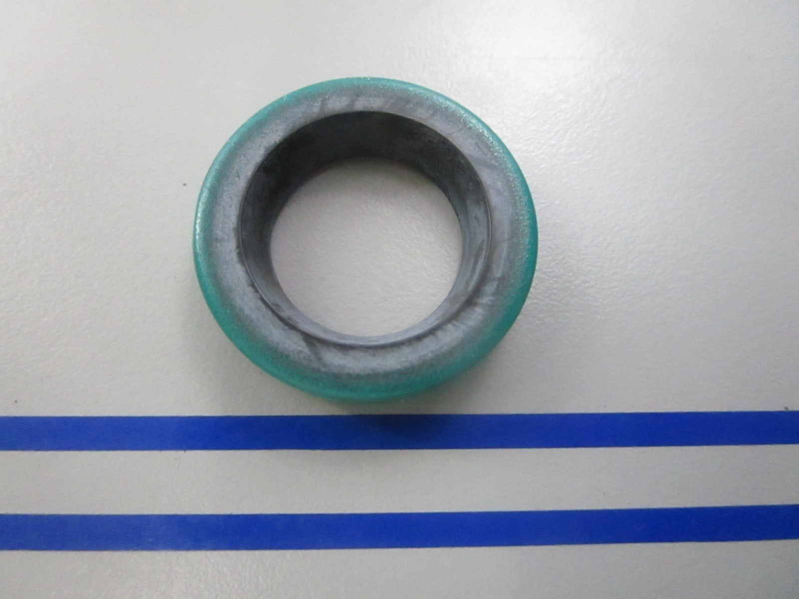 NEW 18-2064 Replaces: OMC 332205 Sierra Oil Seal 0810