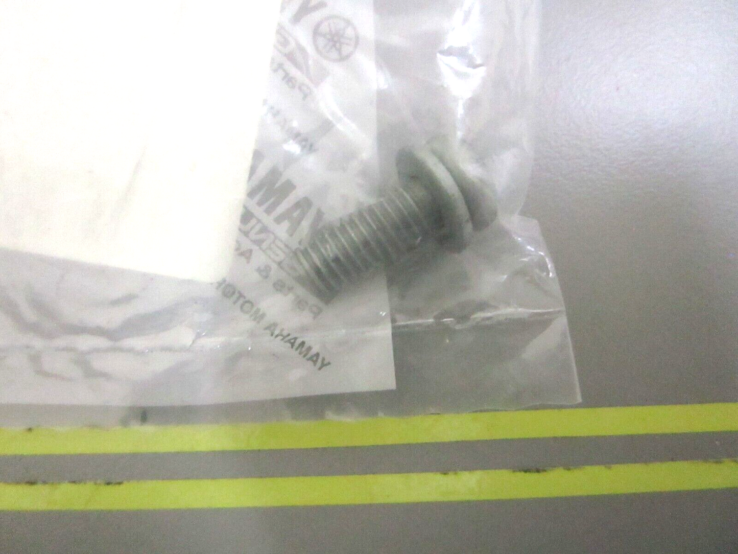 *NEW OEM* 0750 Yamaha SCREW & WASHER 97985-06216-00