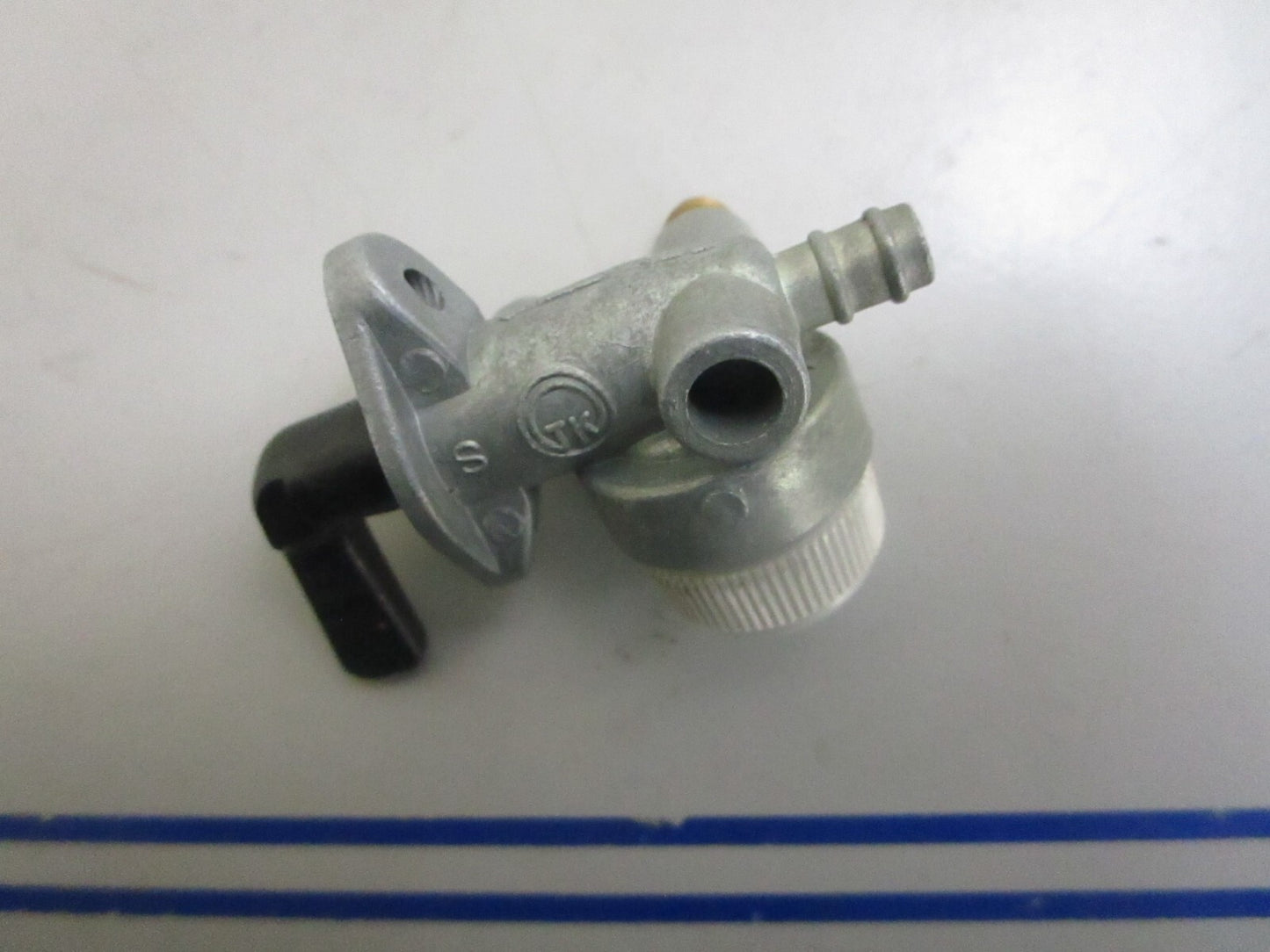 *NEW OEM* 0820 OMC Johnson Evinrude Fuel Cock Assy 5030332