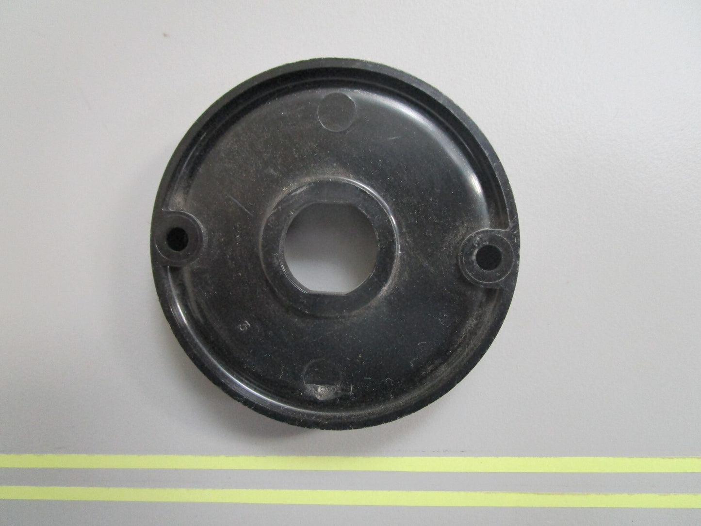 *NEW OEM* 0810 OMC Johnson Evinrude Bezel 124118 0124118