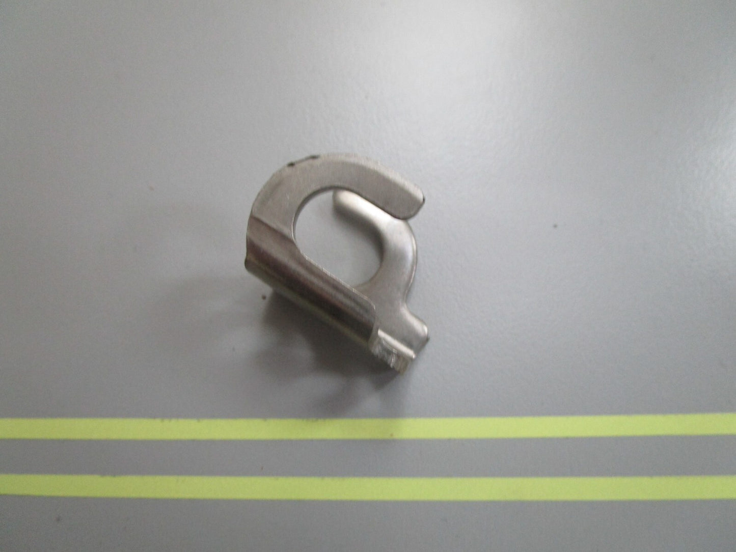 *NEW OEM* 0750 OMC Johnson Evinrude SHIFT LOCK 305737 0305737