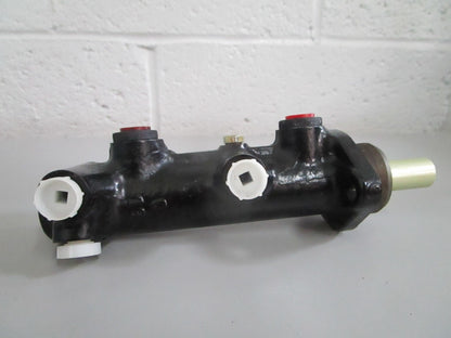 NEW OEM 0024309301 Mercedes-Benz ATE Brake Master Cylinder 0820