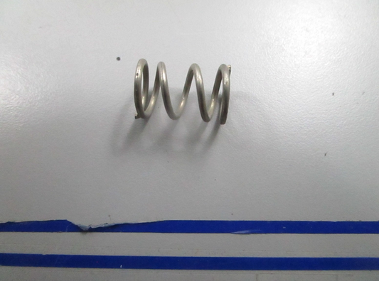 *NEW OEM* 0810 OMC Johnson Evinrude Spring 336640 0336640