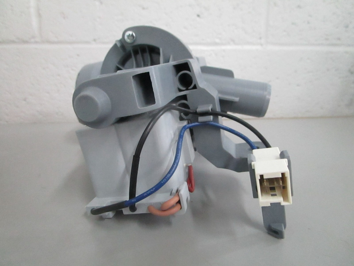*NEW OEM* 0820 Whirlpool Water Pump W10605427 WPW10605427