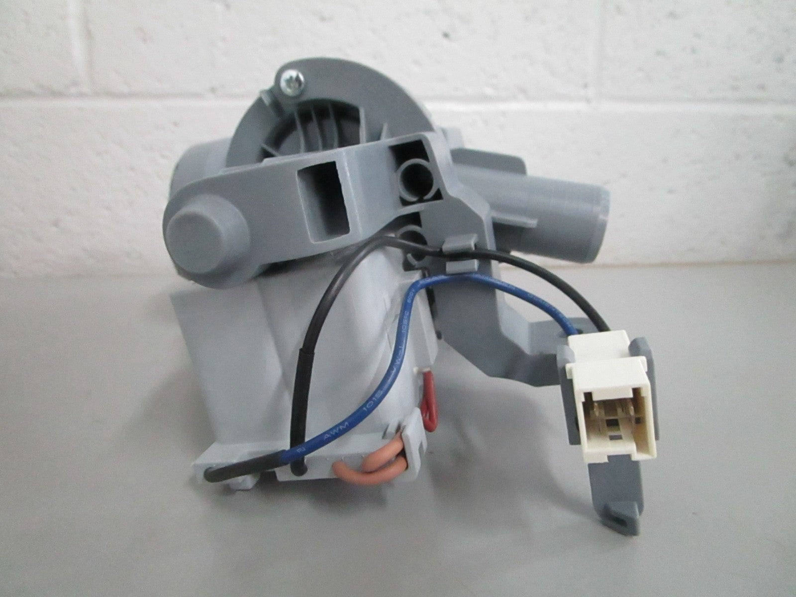*NEW OEM* 0820 Whirlpool Water Pump W10605427 WPW10605427